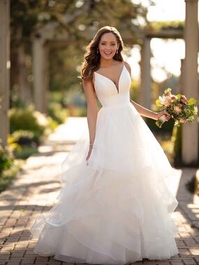 Elegant V-Neck White Layered Ball Gown Dress